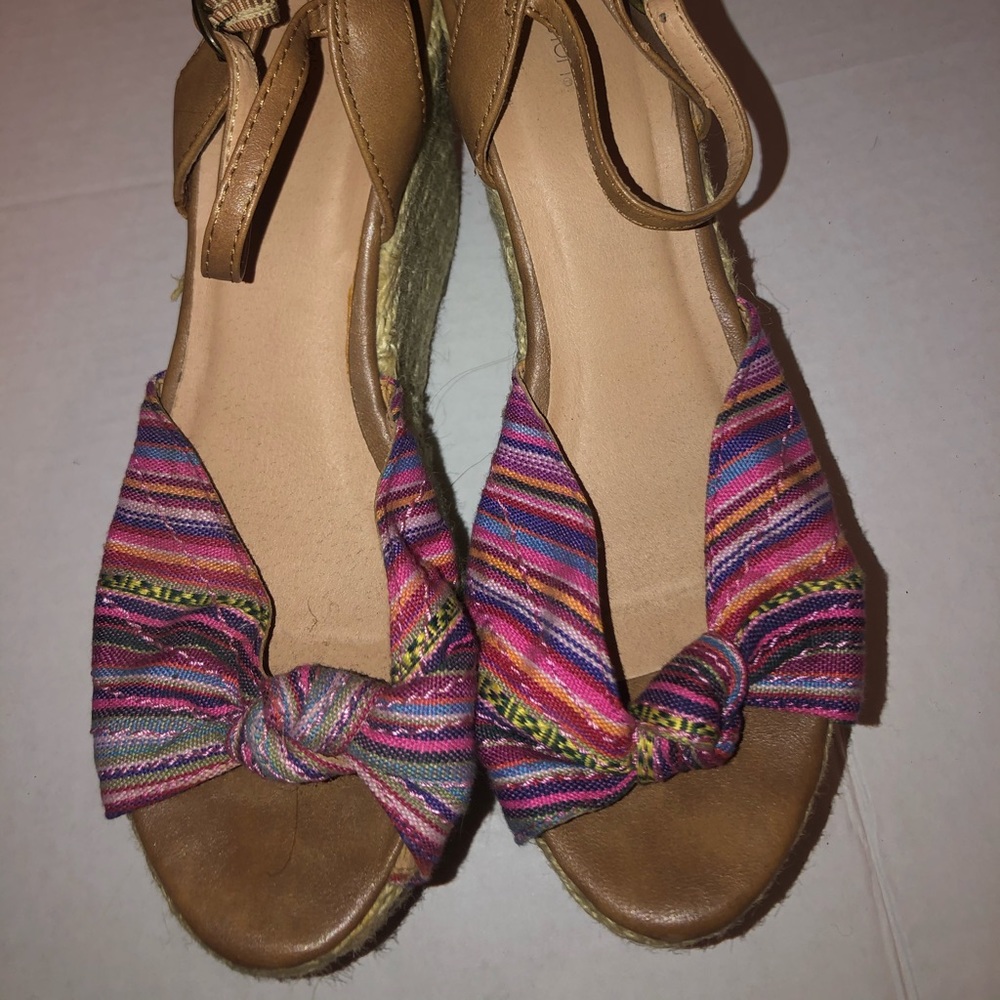 Xhilaration Wedge Multicolor size 8